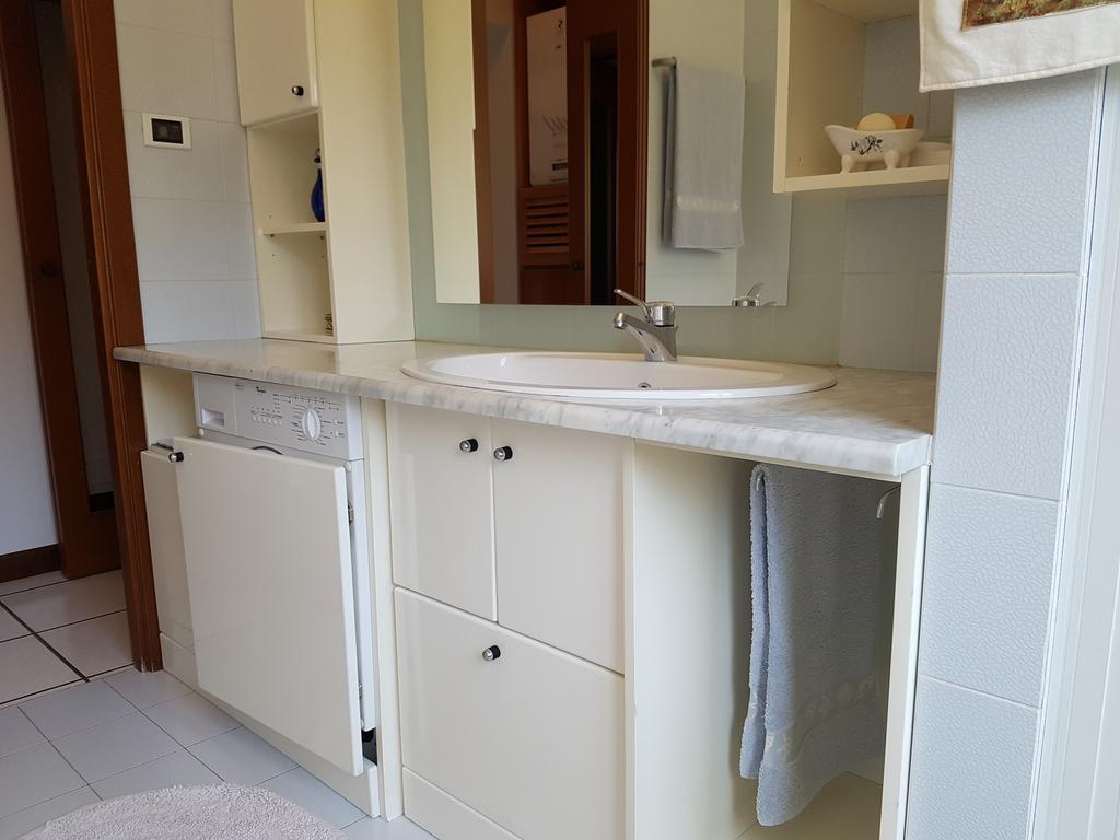 Casa Elena Apartment Albese Con Cassano ภายนอก รูปภาพ